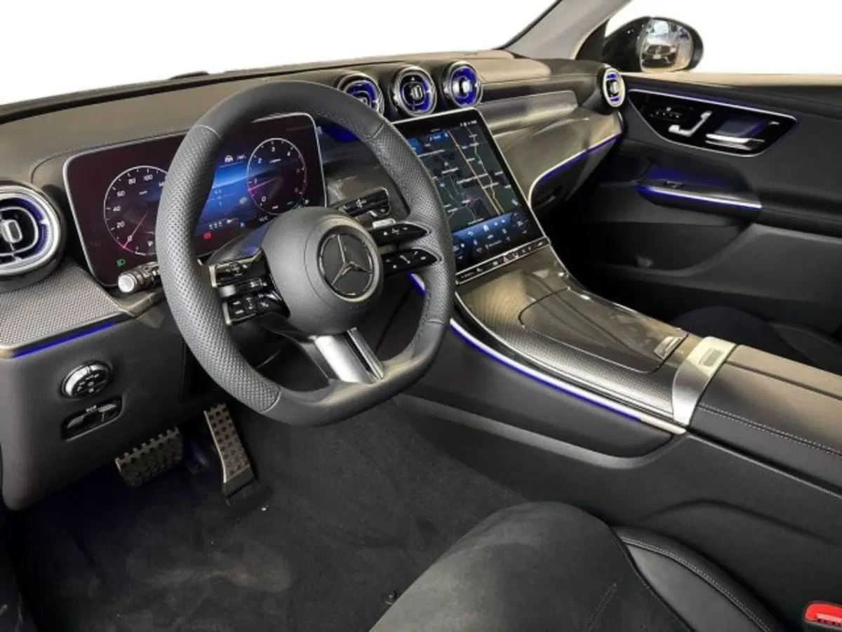 Mercedes-Benz GLC nuova a Bologna (11)