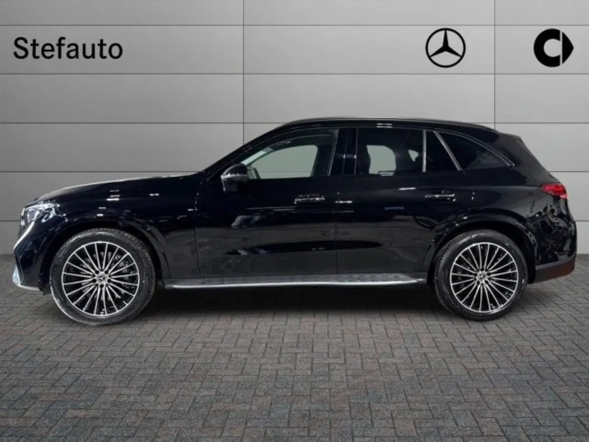 Mercedes-Benz GLC nuova a Bologna (3)