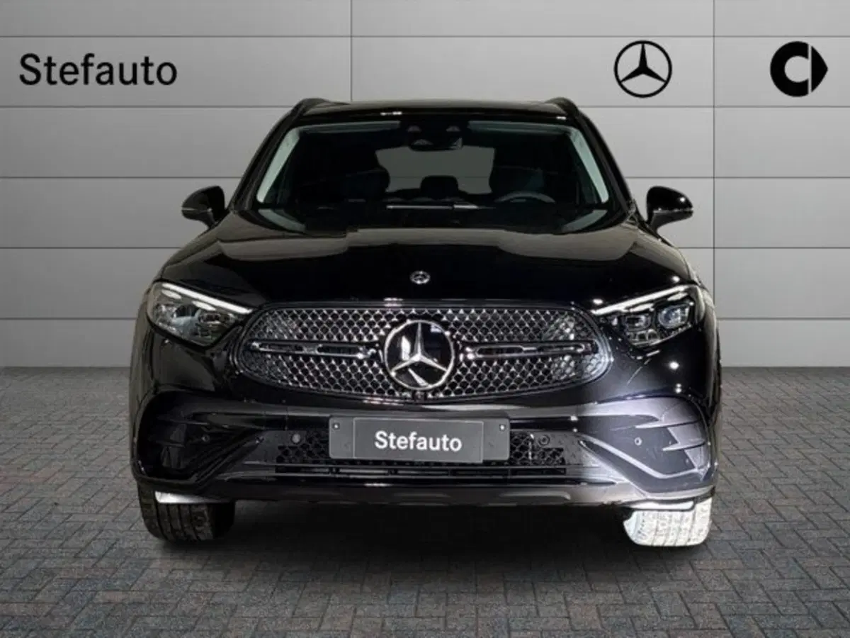 Mercedes-Benz GLC nuova a Bologna (4)