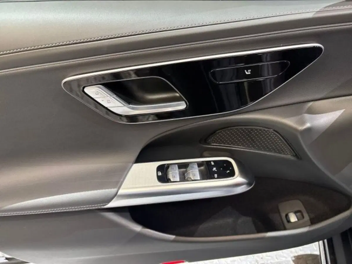 Mercedes-Benz Classe E Station Wagon nuova a Bologna (10)