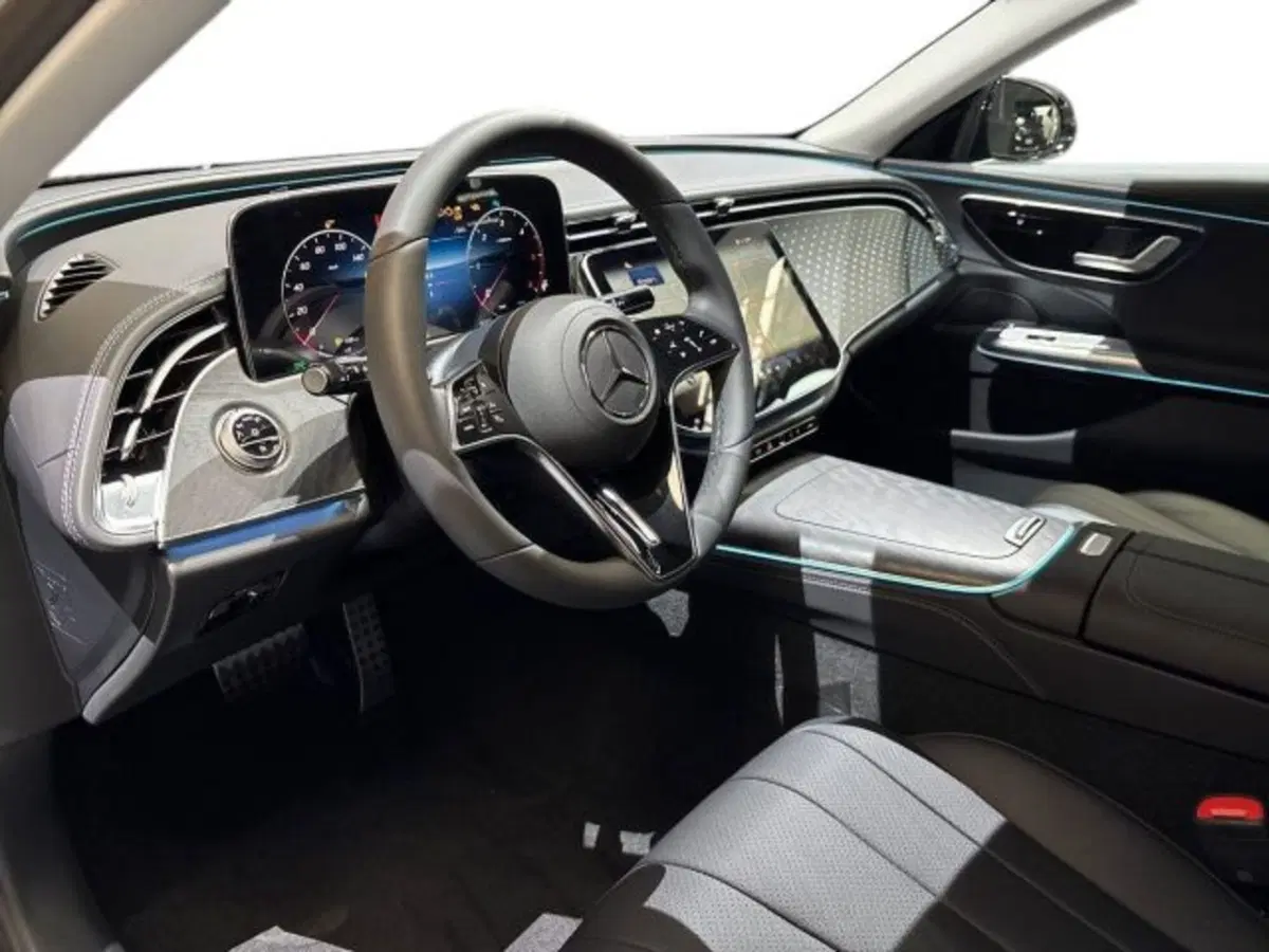 Mercedes-Benz Classe E Station Wagon nuova a Bologna (11)