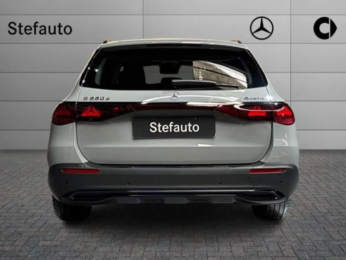 Mercedes-Benz Classe E Station Wagon nuova a Bologna (6)