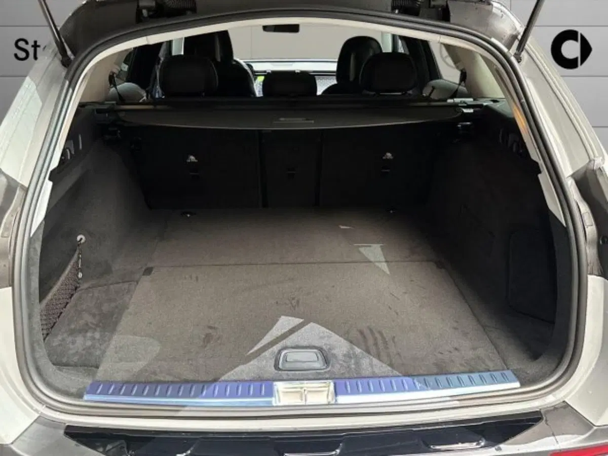 Mercedes-Benz Classe E Station Wagon nuova a Bologna (7)