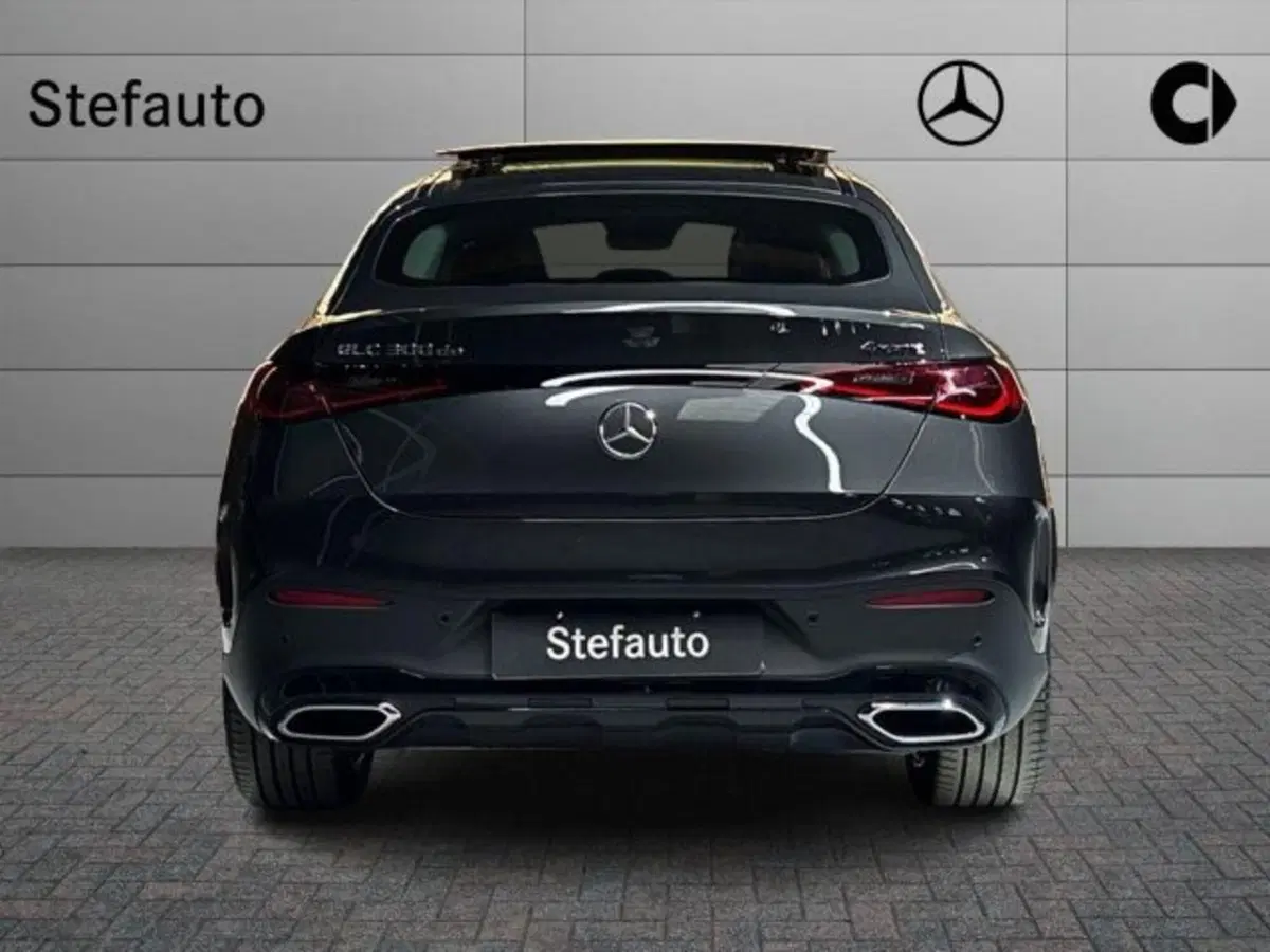 Mercedes-Benz GLC nuova a Bologna (6)