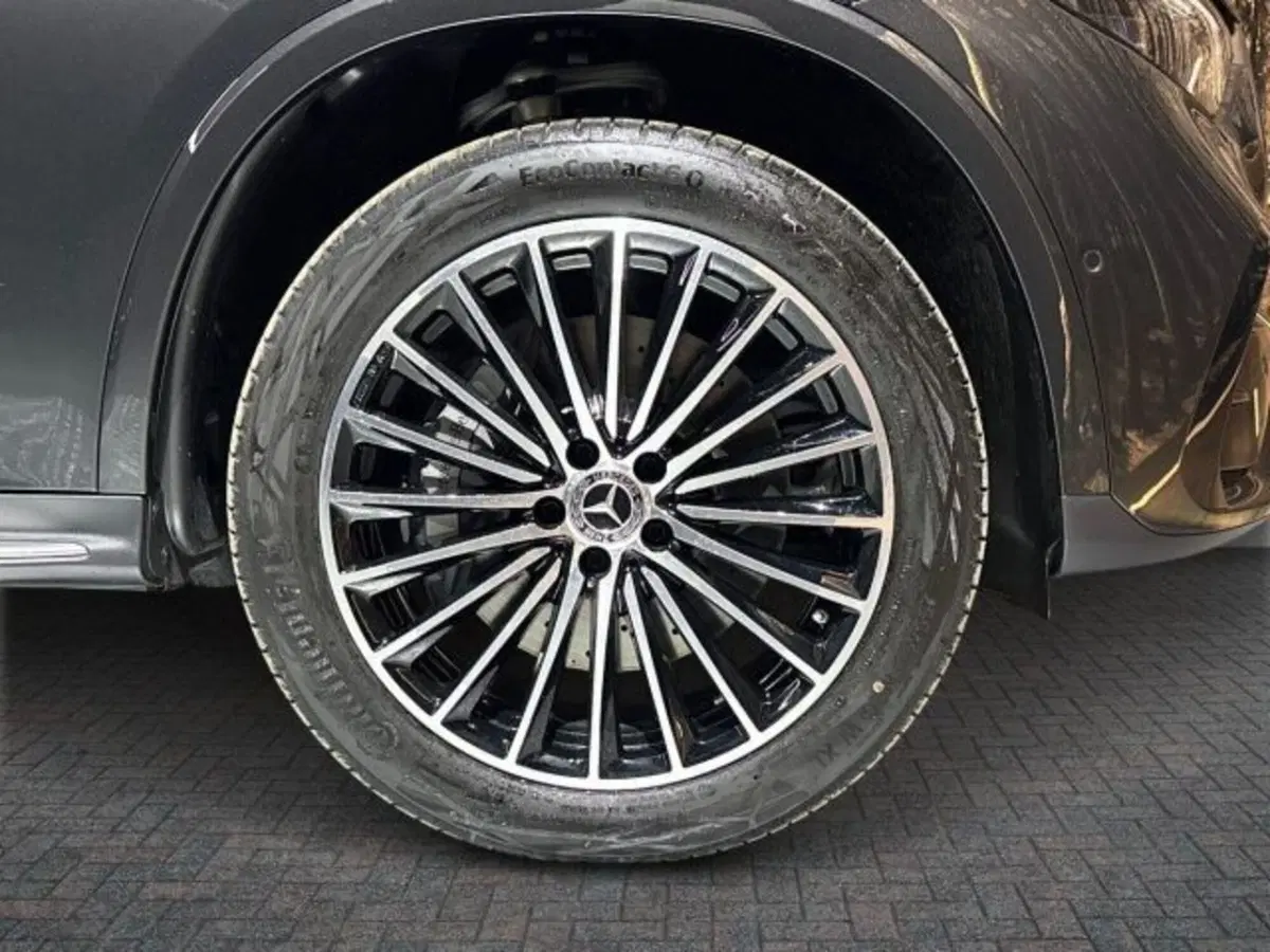 Mercedes-Benz GLC nuova a Bologna (8)