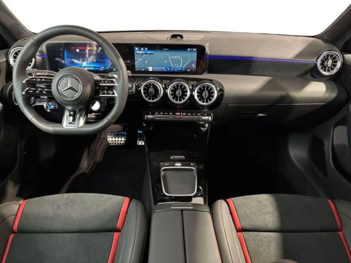 Mercedes-Benz Classe A Sedan nuova a Bologna (13)