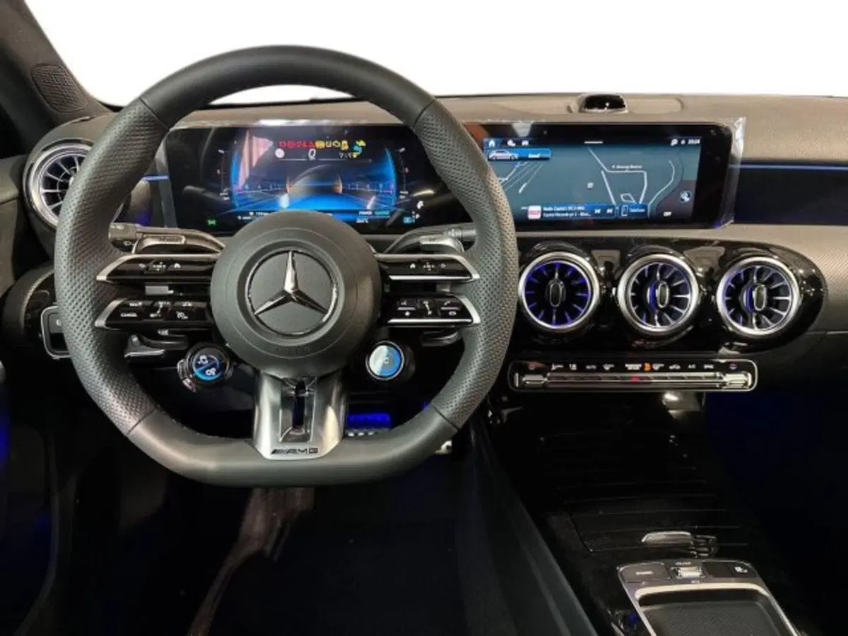 Mercedes-Benz Classe A Sedan nuova a Bologna (14)