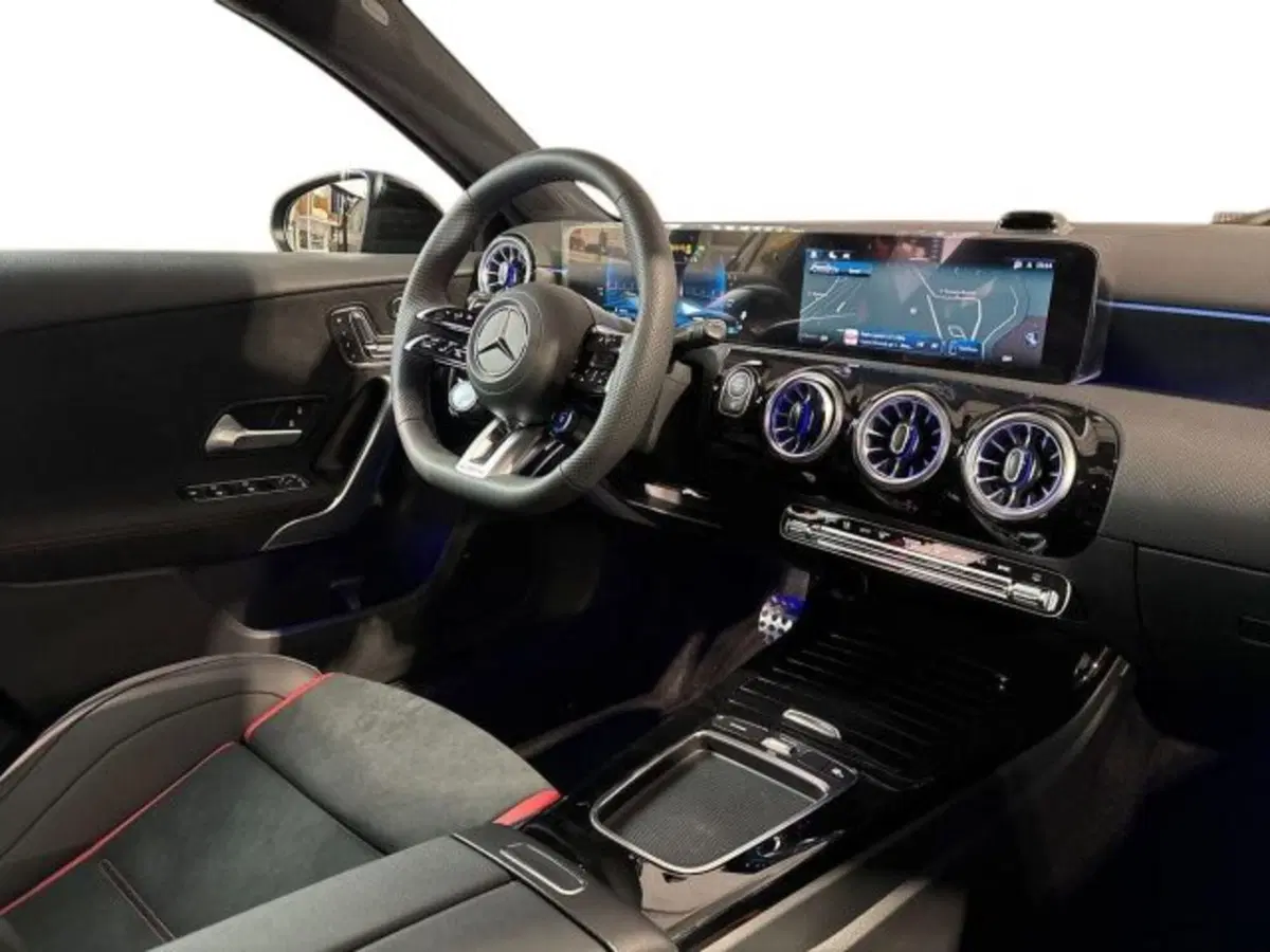 Mercedes-Benz Classe A Sedan nuova a Bologna (15)