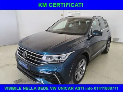 Volkswagen Tiguan 1.4 TSI eHYBRID DSG R-Line del 2023 usata a Alba