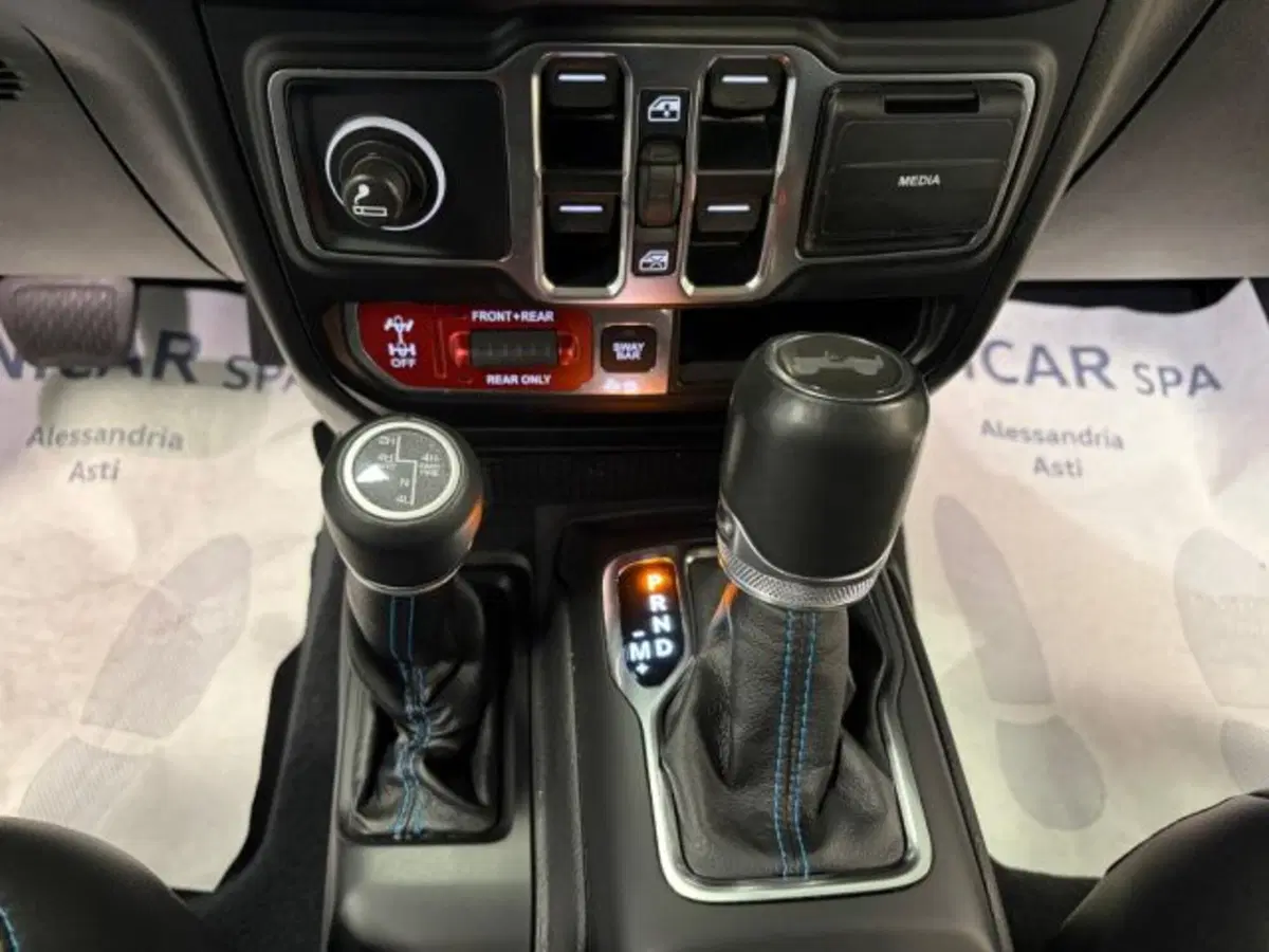 Jeep Wrangler Unlimited usata a Cuneo (12)