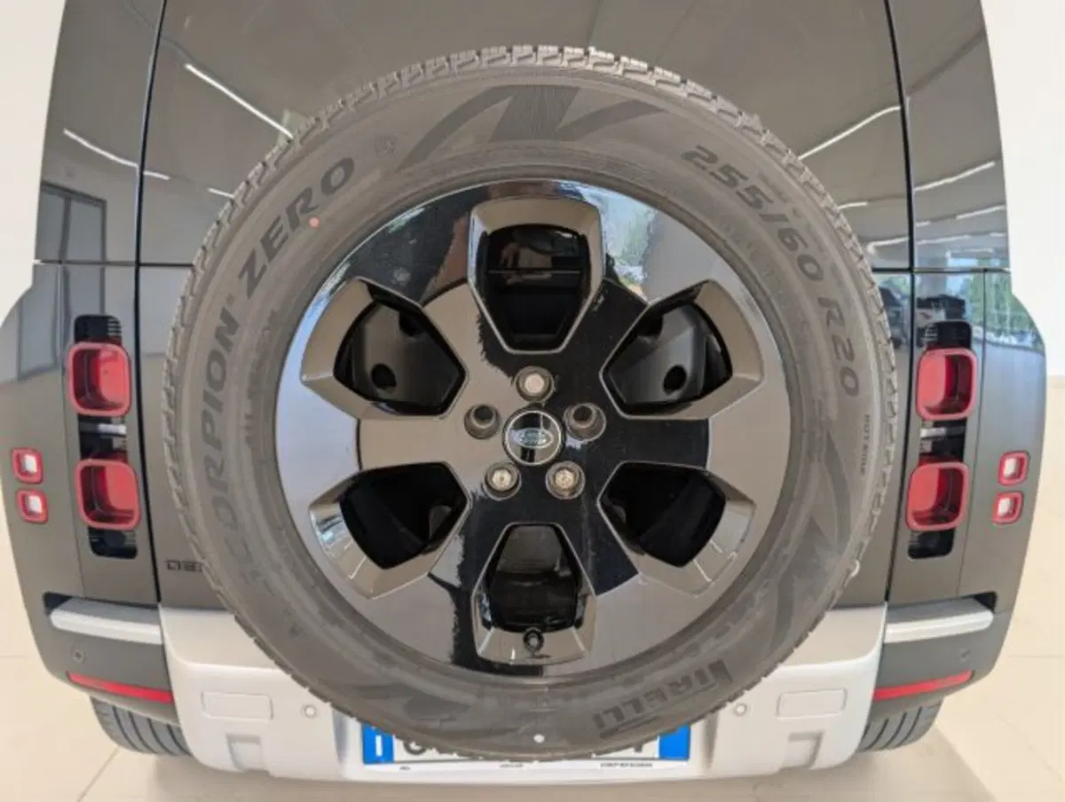 Land Rover Defender usata a Cuneo (6)