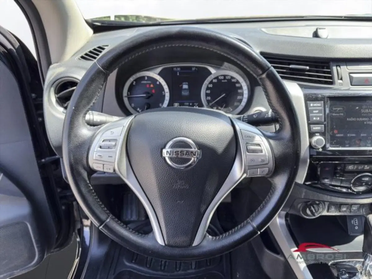Nissan Navara usata a Perugia (12)