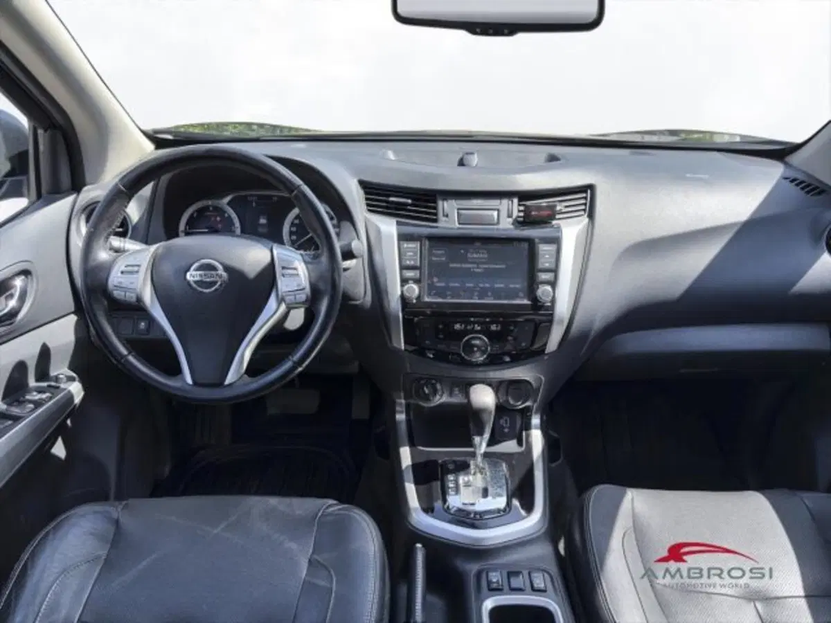 Nissan Navara usata a Perugia (13)