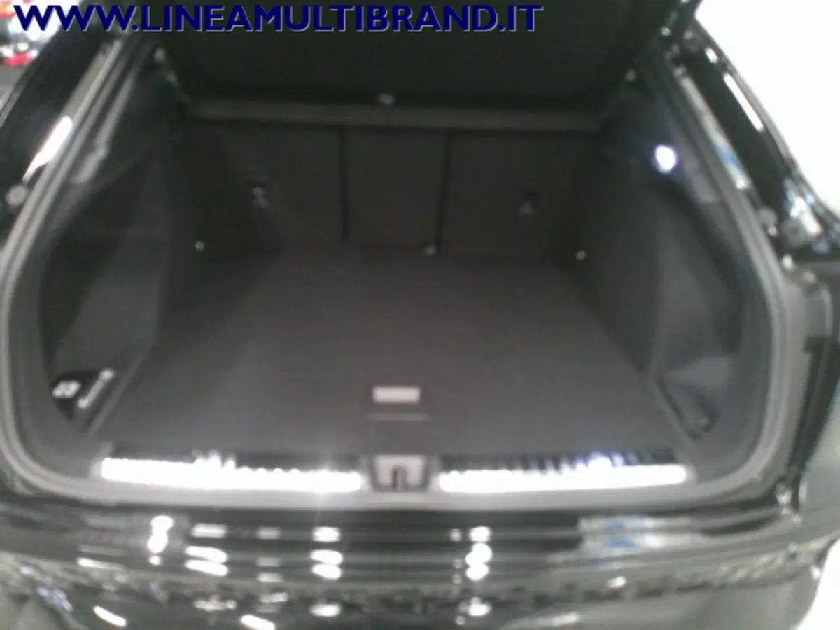 Audi Q3 Sportback nuova a Piacenza (12)