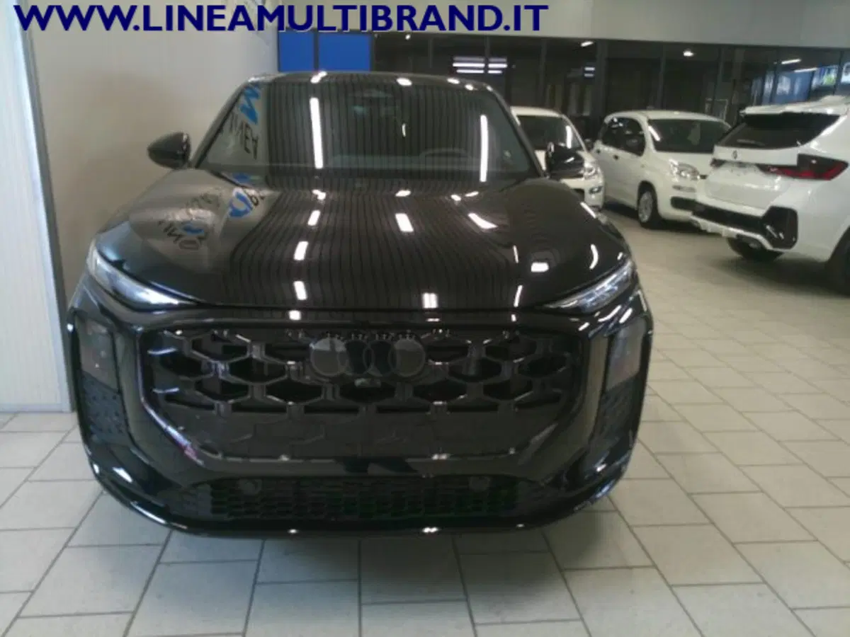 Audi Q3 Sportback nuova a Piacenza (4)