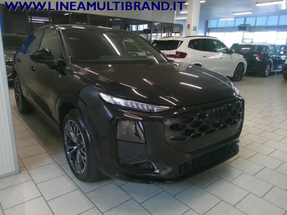 Audi Q3 Sportback nuova a Piacenza (5)