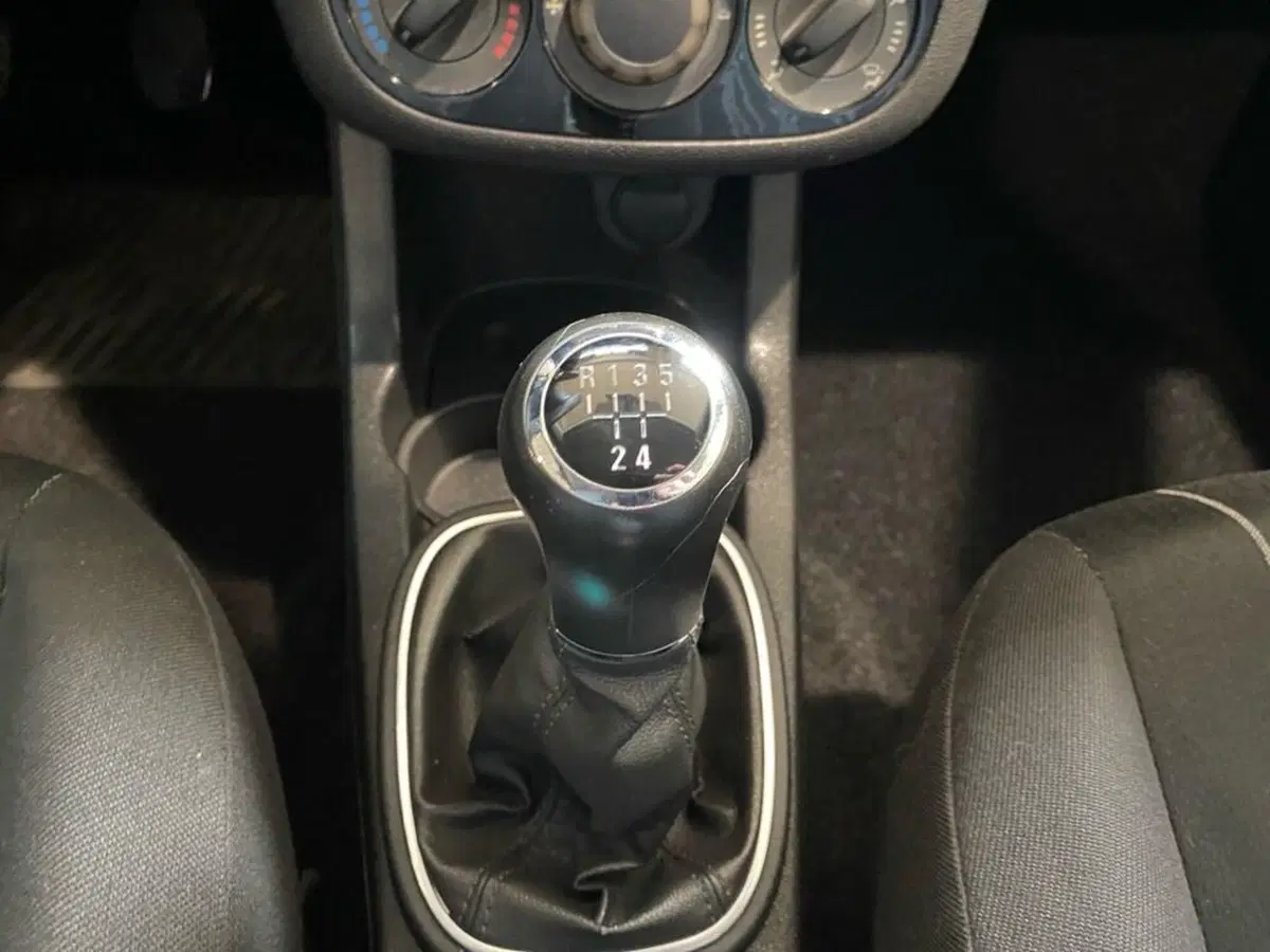 Opel Corsa usata a Torino (12)