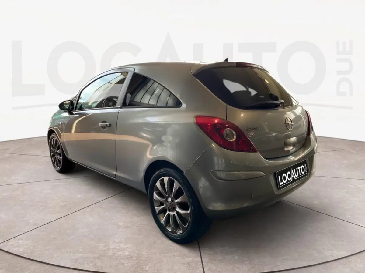 Opel Corsa usata a Torino (4)