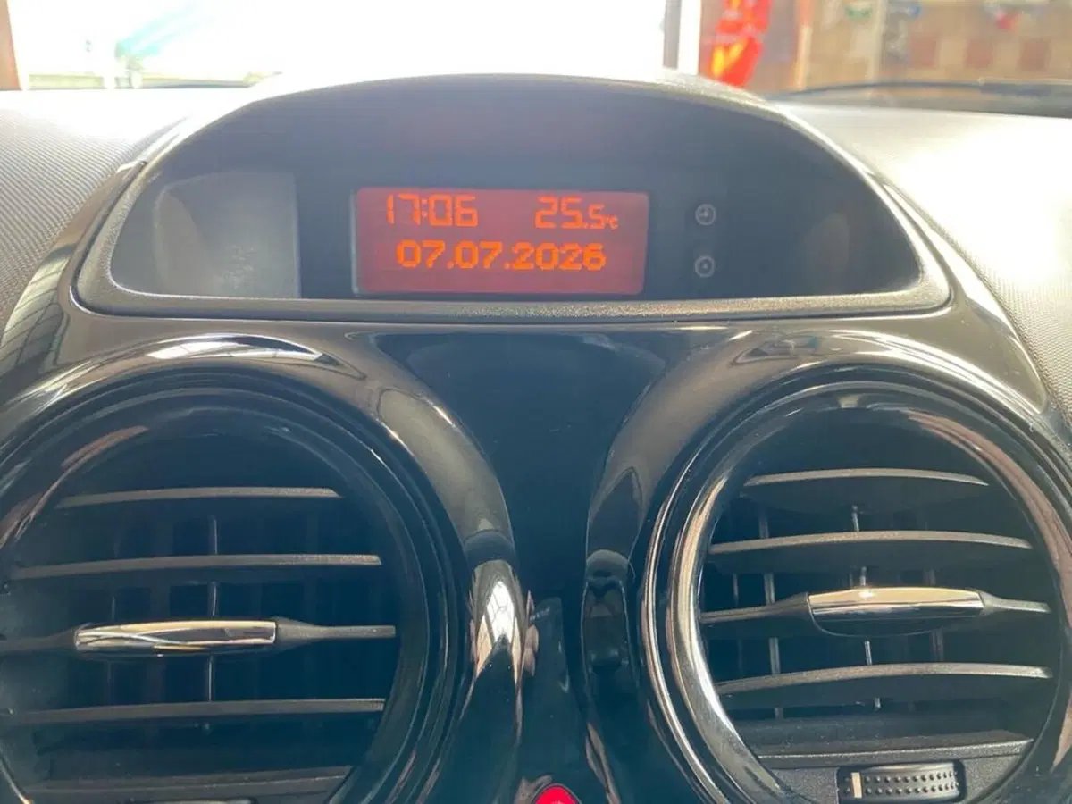 Opel Corsa usata a Torino (9)