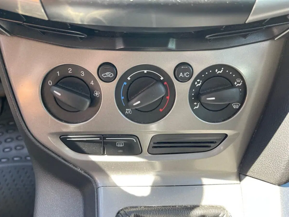 Ford Focus Station Wagon usata a Torino (10)