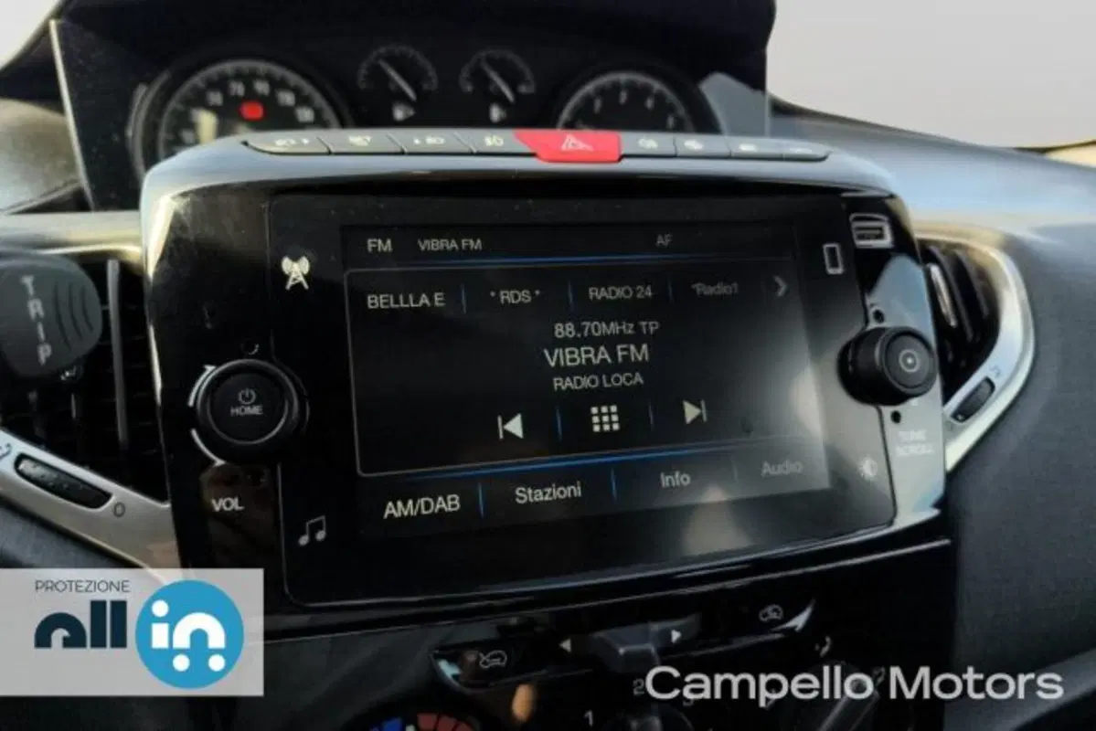 Lancia Ypsilon usata a Venezia (10)
