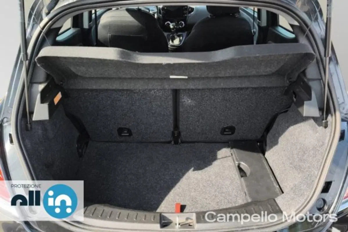 Lancia Ypsilon usata a Venezia (15)