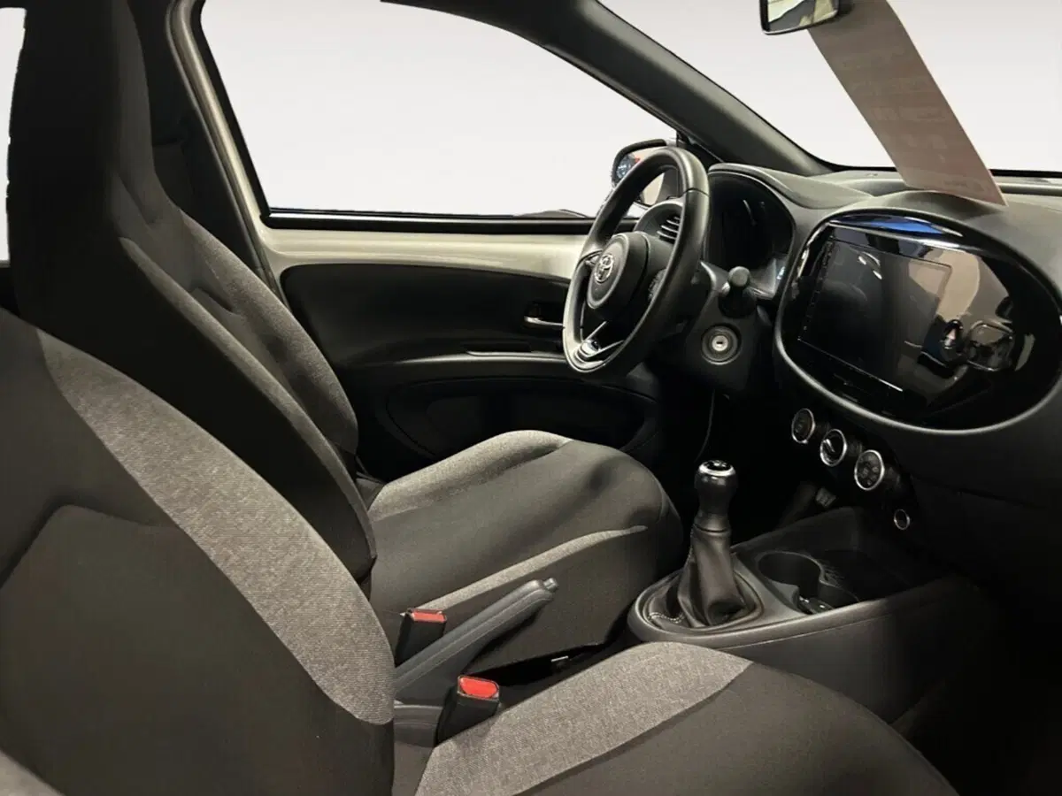 Toyota Aygo X usata a Verona (5)