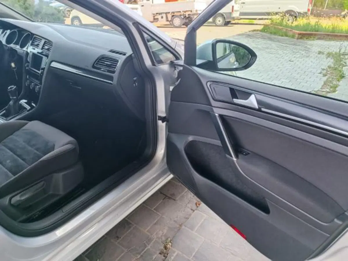 Volkswagen Golf usata a Pisa (15)