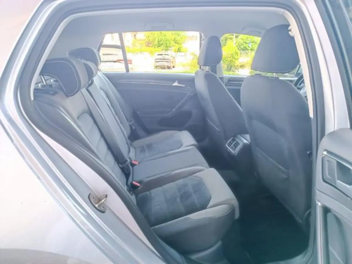 Volkswagen Golf usata a Pisa (16)