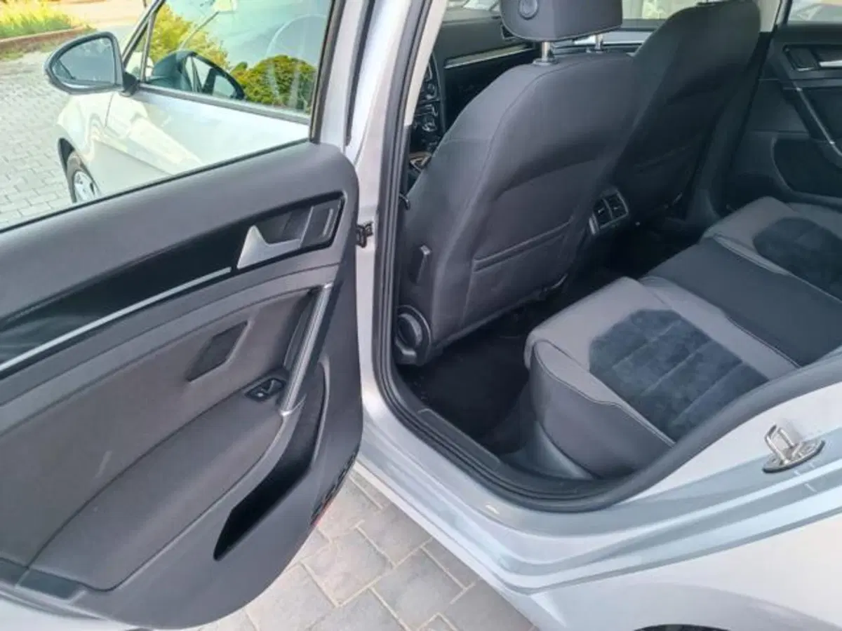 Volkswagen Golf usata a Pisa (5)