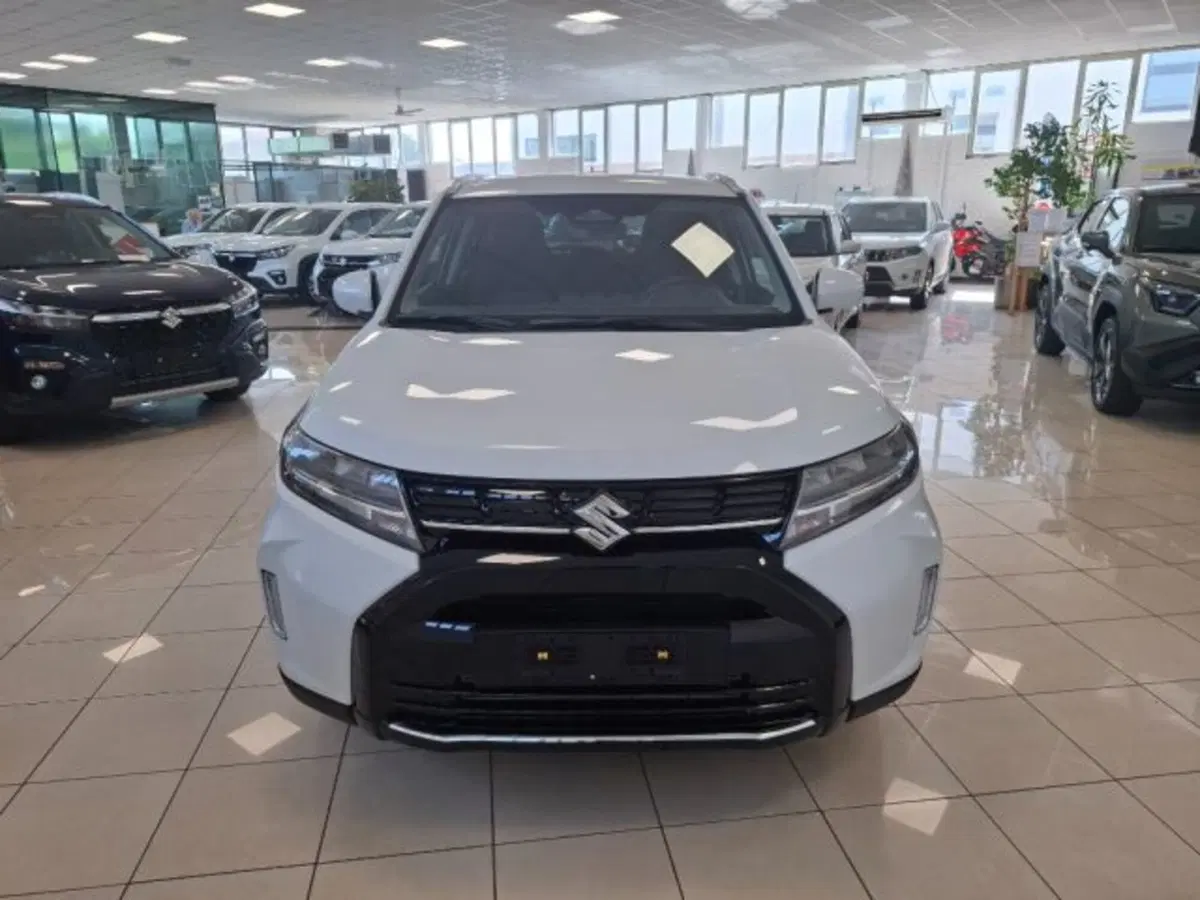 Suzuki Vitara nuova a Reggio Emilia (8)