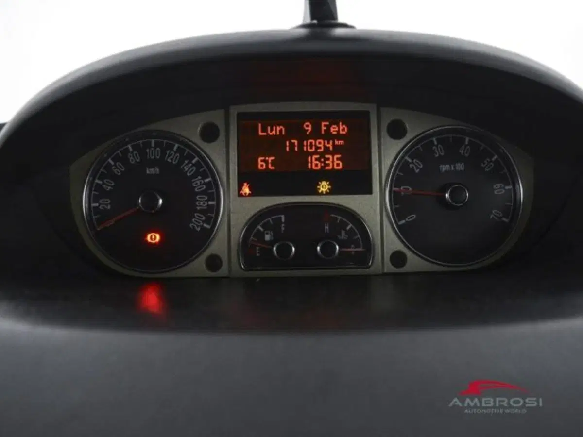 Lancia Musa usata a Perugia (13)