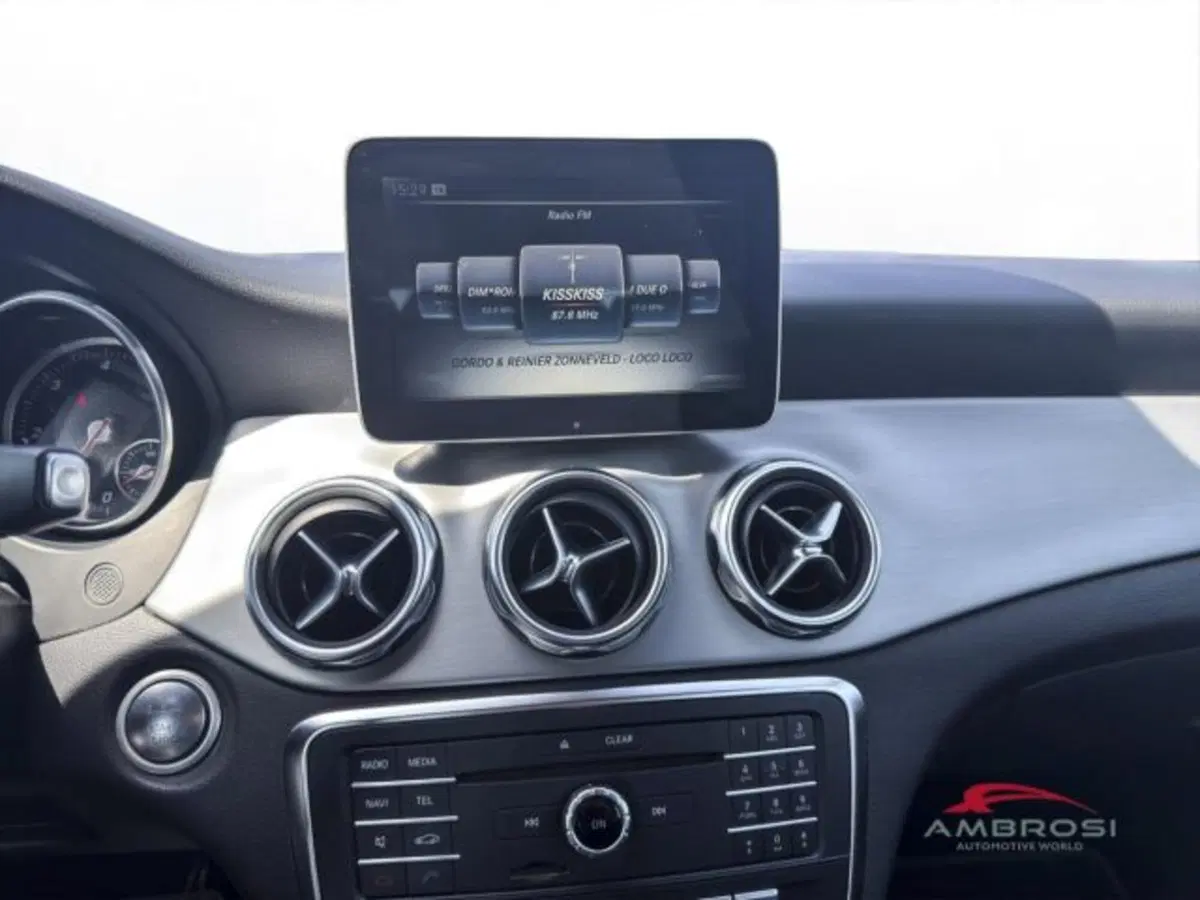 Mercedes-Benz GLA SUV usata a Perugia (15)