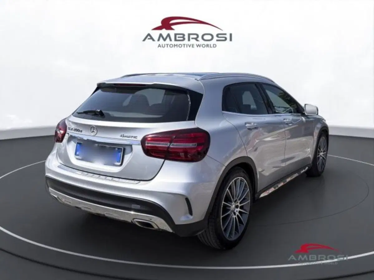 Mercedes-Benz GLA SUV usata a Perugia (3)