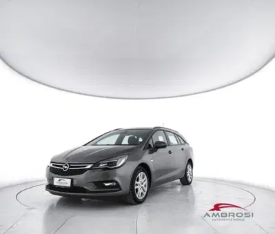 Opel Astra Station Wagon 1.6 CDTi 110CV Start&amp;Stop Sports Elective del 2017 usata a Corciano