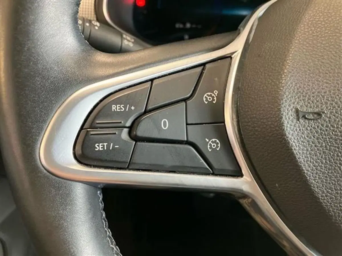 Renault Arkana usata a Como (17)