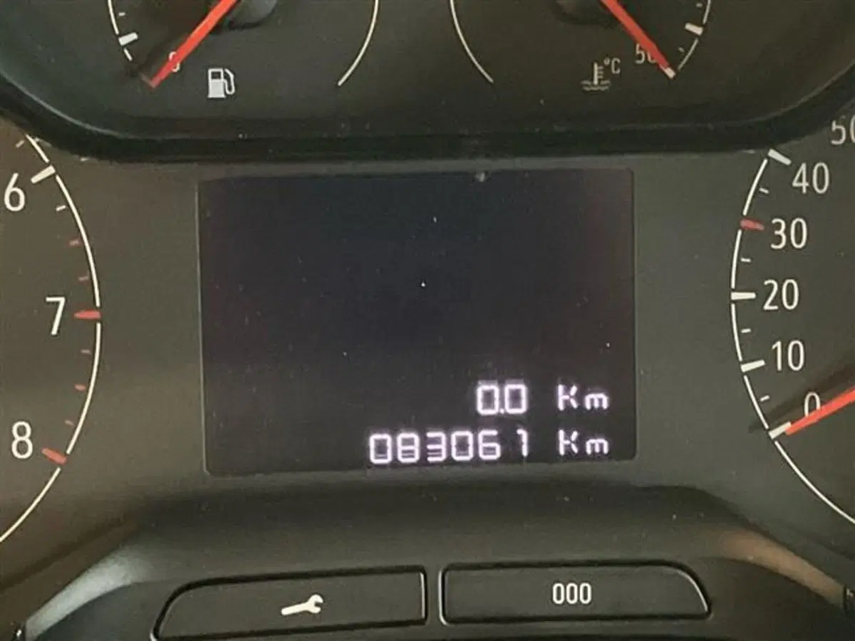 Opel Crossland usata a Como (13)