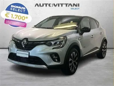 Renault Captur 1.6 full hybrid Techno 145cv auto del 2023 usata a Como