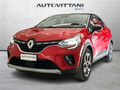 Renault Captur Mild Hybrid 140 CV Techno del 2023 usata a Como