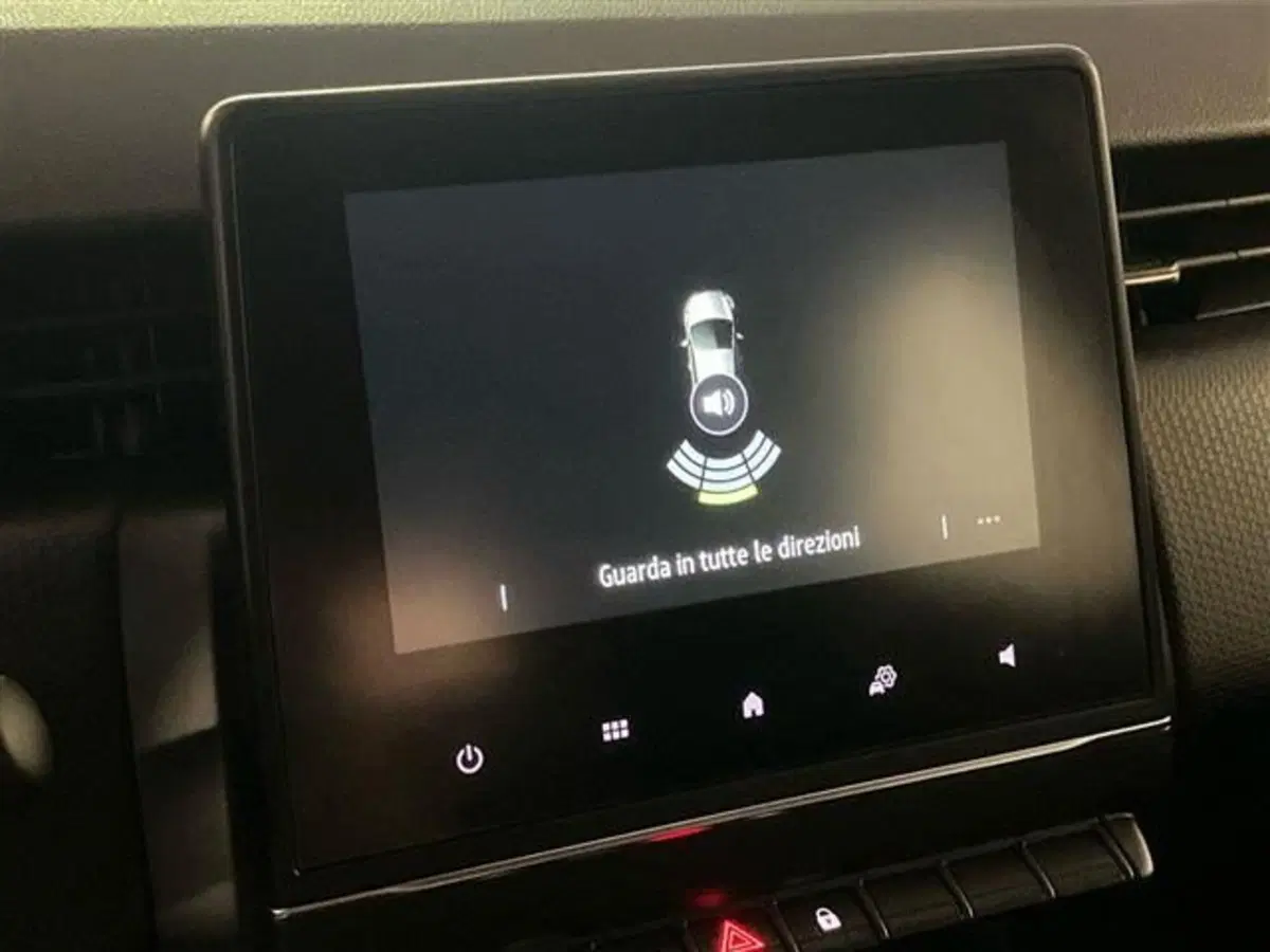 Renault Clio usata a Como (13)