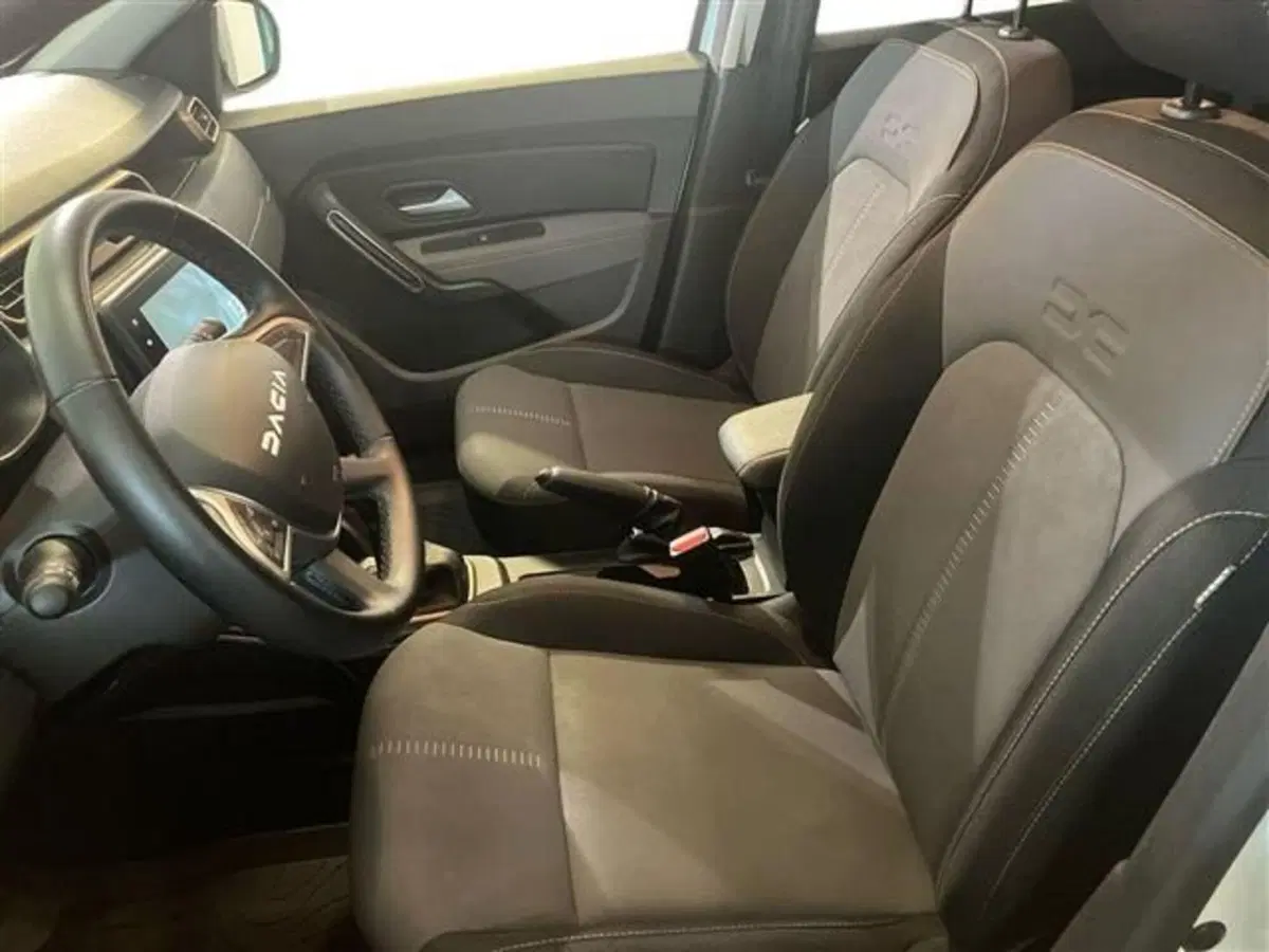 Dacia Duster usata a Como (10)