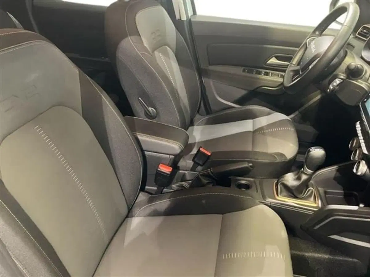 Dacia Duster usata a Como (11)