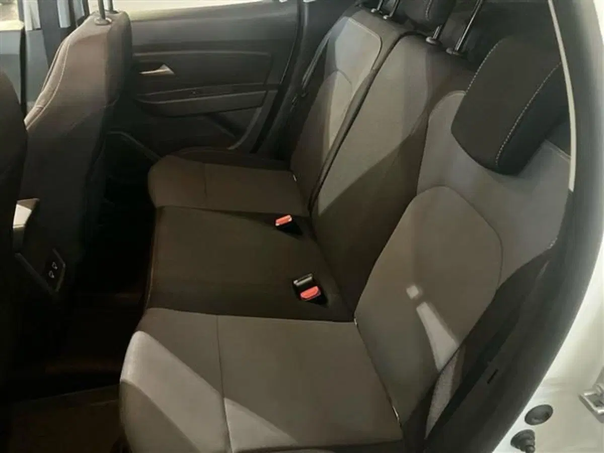 Dacia Duster usata a Como (12)