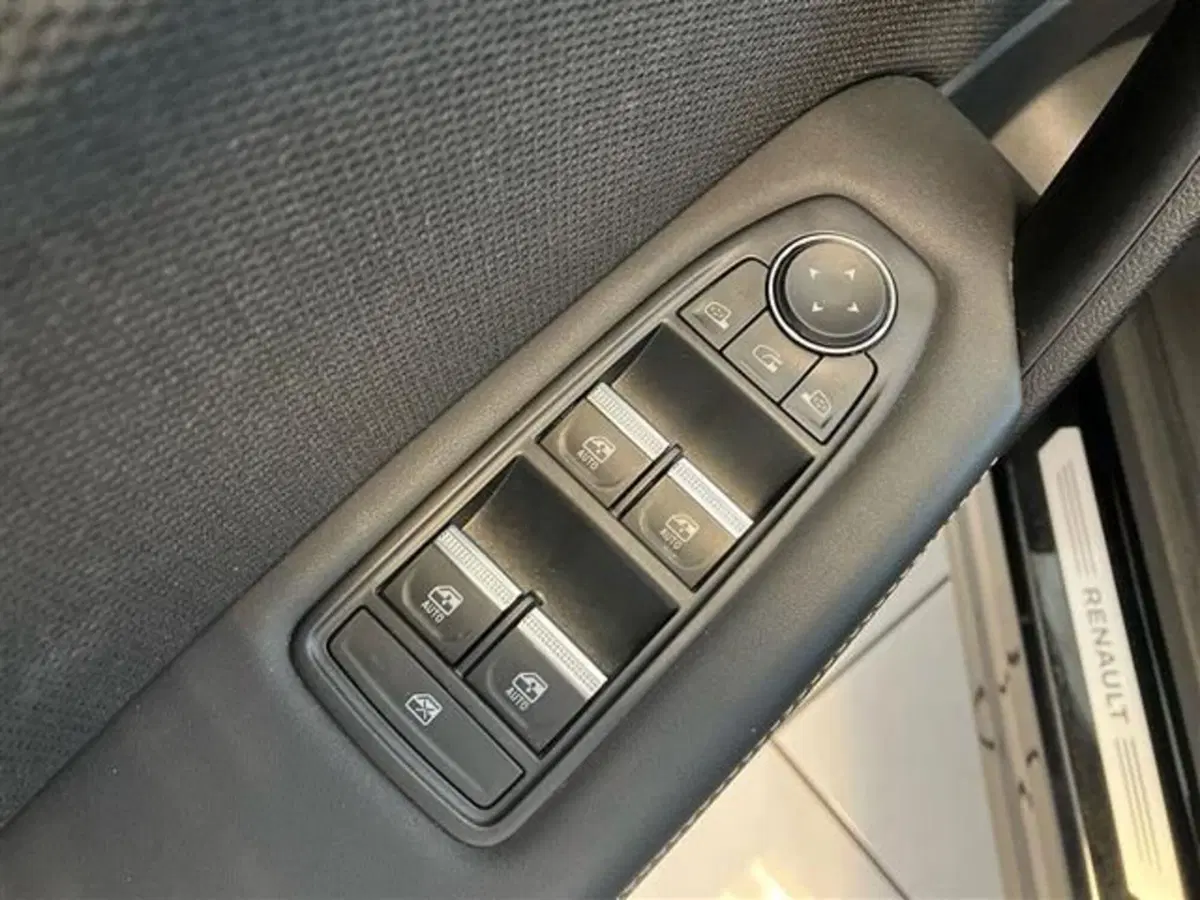 Renault Symbioz usata a Como (20)
