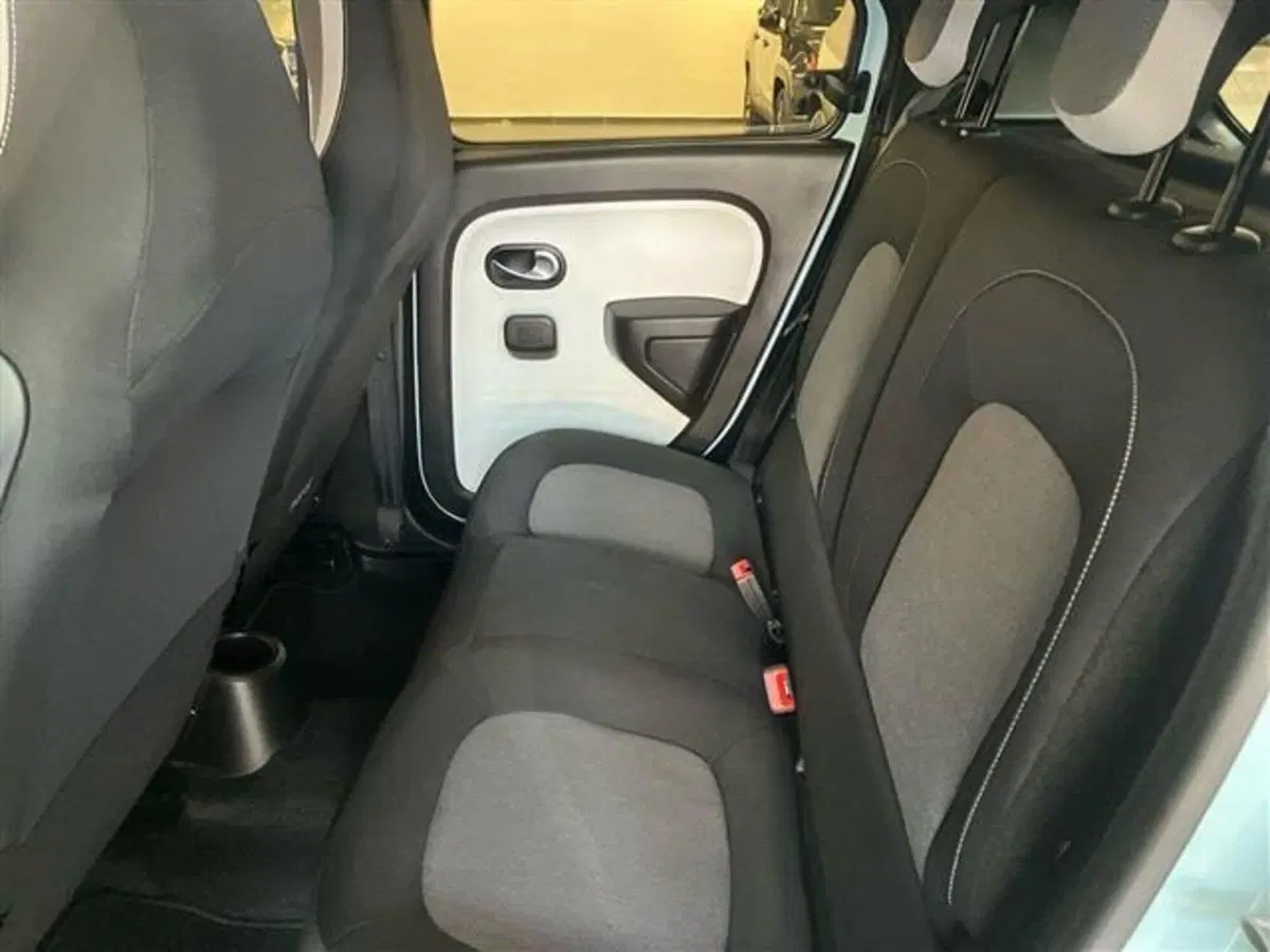 Renault Twingo usata a Como (11)