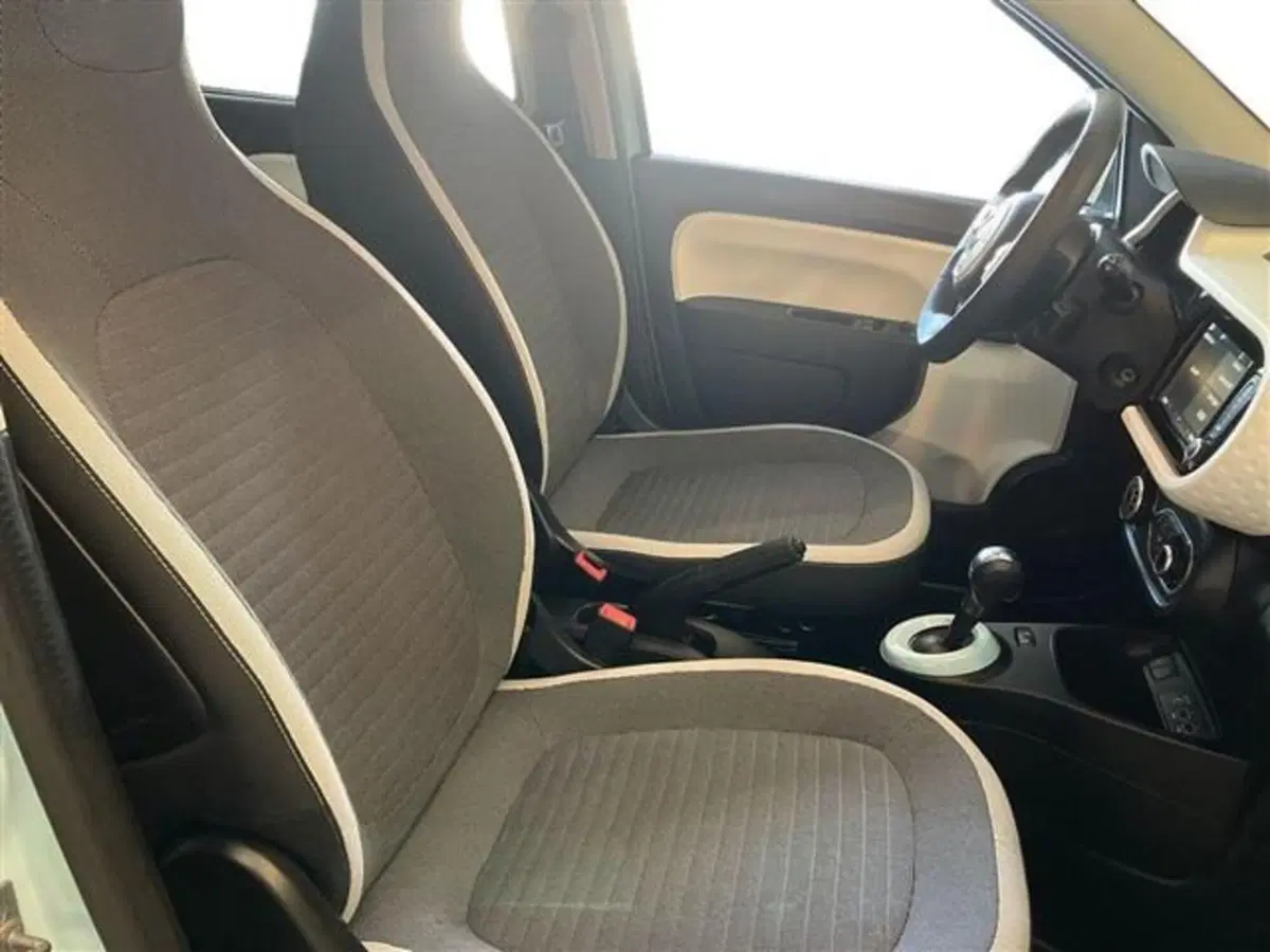 Renault Twingo usata a Como (12)