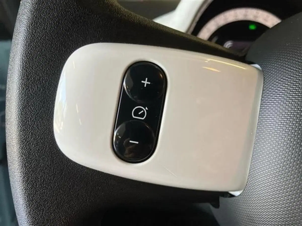 Renault Twingo usata a Como (17)