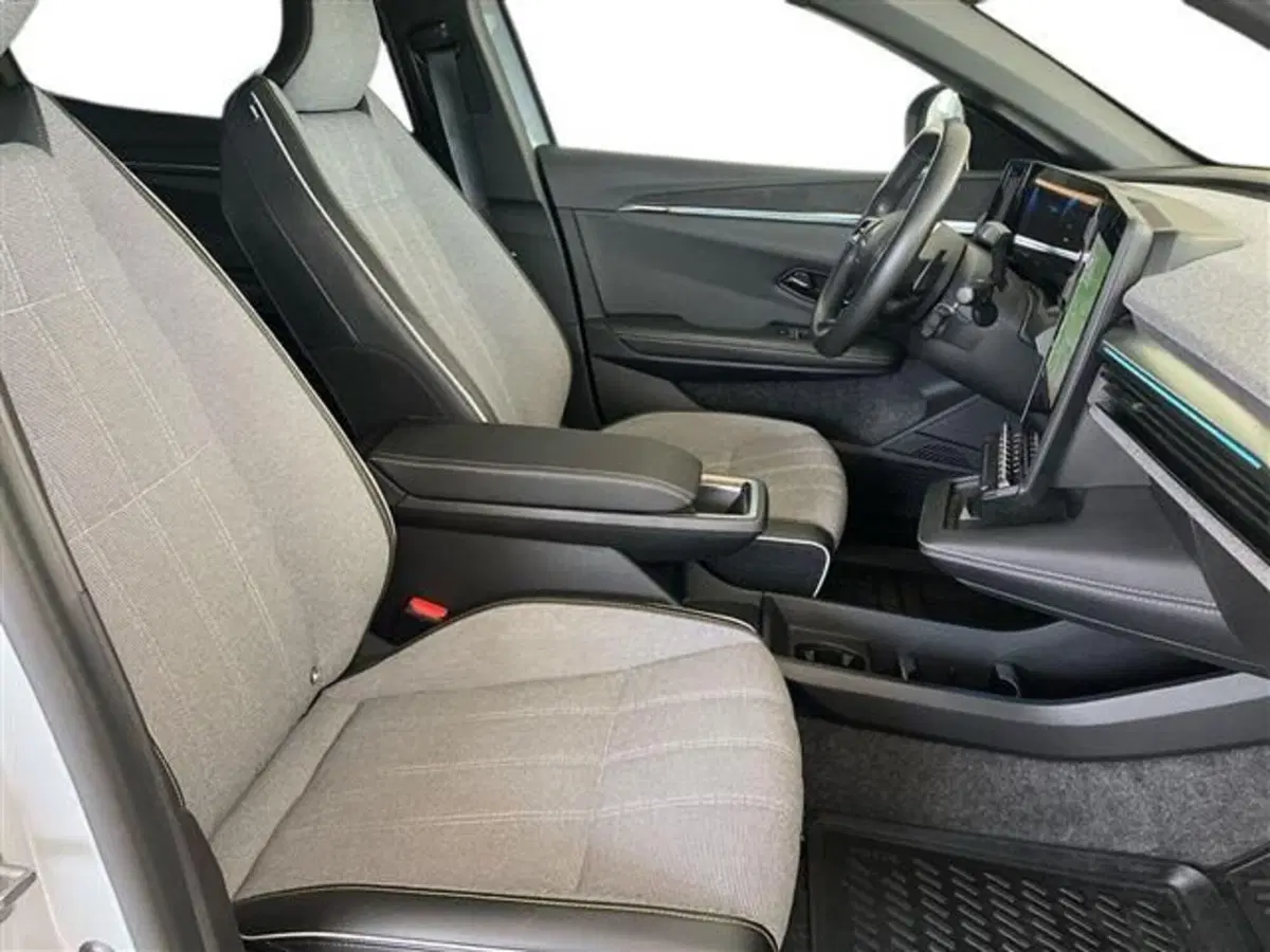 Renault Megane E-Tech Electric usata a Como (11)