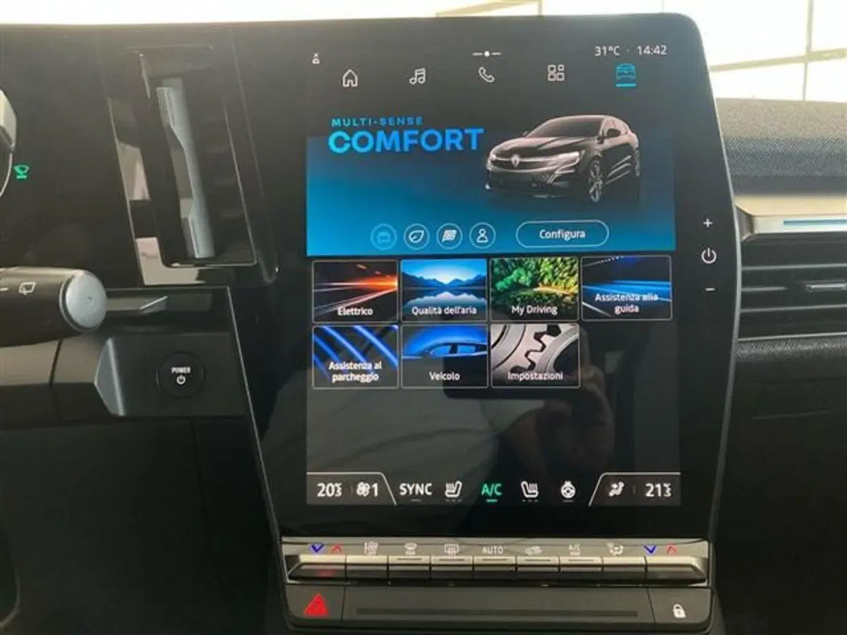 Renault Megane E-Tech Electric usata a Como (14)