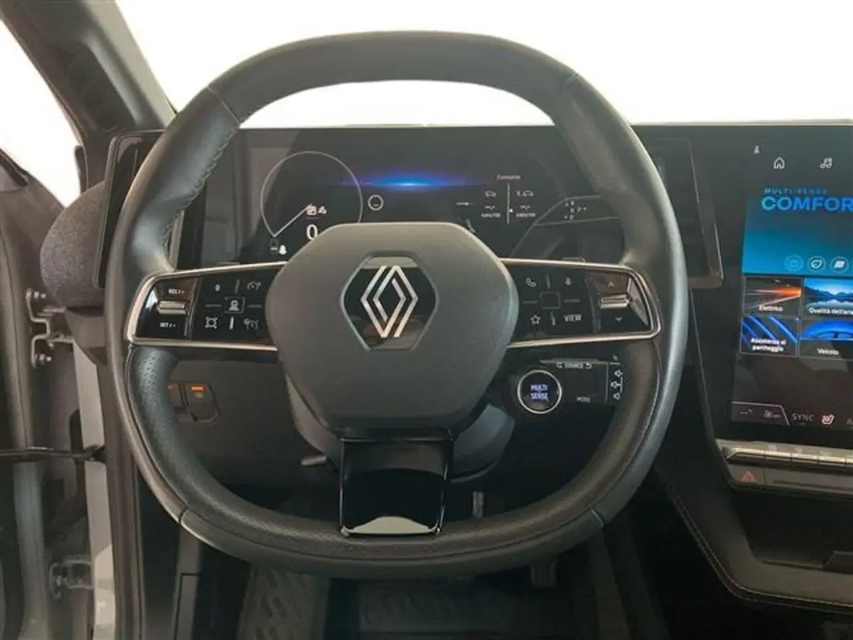 Renault Megane E-Tech Electric usata a Como (16)